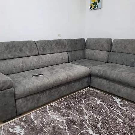 Apartament Bringing The Closer